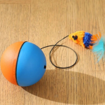 Katzen Turboball mit Schwanz Spielzeug – Bild 7